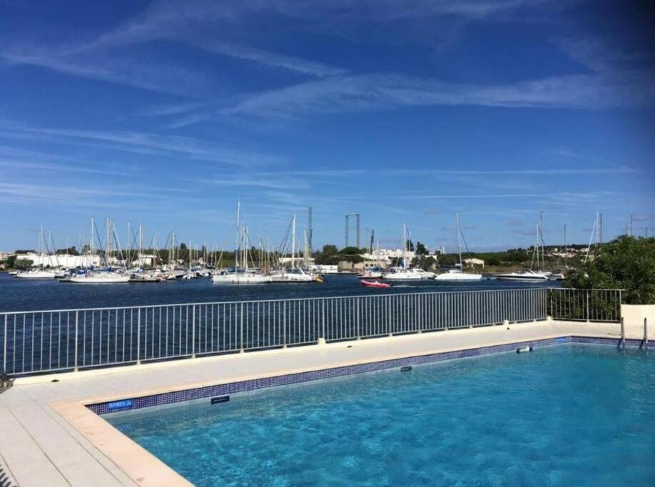 Appartement Avec Balcon, Vue Mer, Piscine, Parking Agde Bagian luar foto
